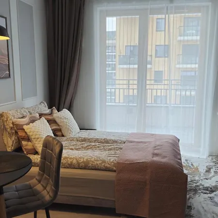 Elite 7 Jezyce- Baranczaka 7 *