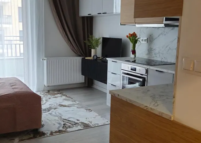 Elite 7 Jezyce- Baranczaka 7 * Poznań